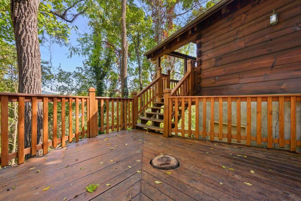 Do Not Disturb - Pigeon Forge Smoky Mountain Studio Cabin, Hot Tub, Fireplace Eksteriør bilde